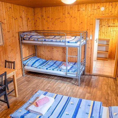 Отель Cejch - Rekreacni Areal S Restauraci Knezmost Экстерьер фото